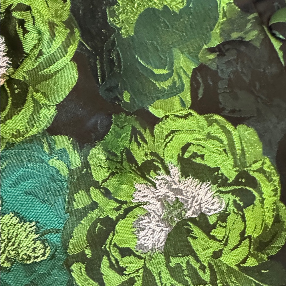 Pomander Place Green Floral Jacquard print - Picture 3 of 5